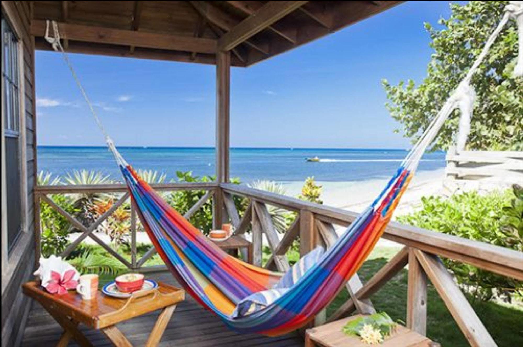 Nude Beach In Roatan - HOTEL LAS ROCAS RESORT AND DIVE CENTER ROATAN 3* (Honduras) - from C$ 159 |  iBOOKED